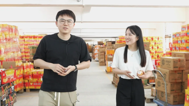 95 后操盘休食经销商：东莞万鸿怎么管好”放养”业务？